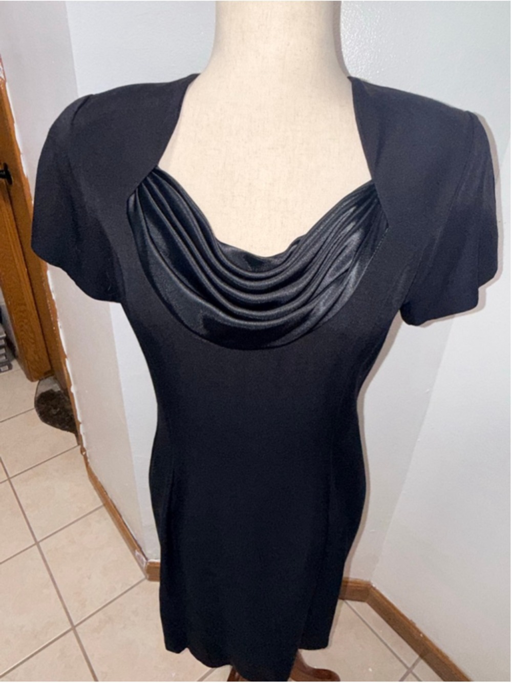 Vintage Taurus black cocktail dress size 4 USA red union label - Picture 3 of 14